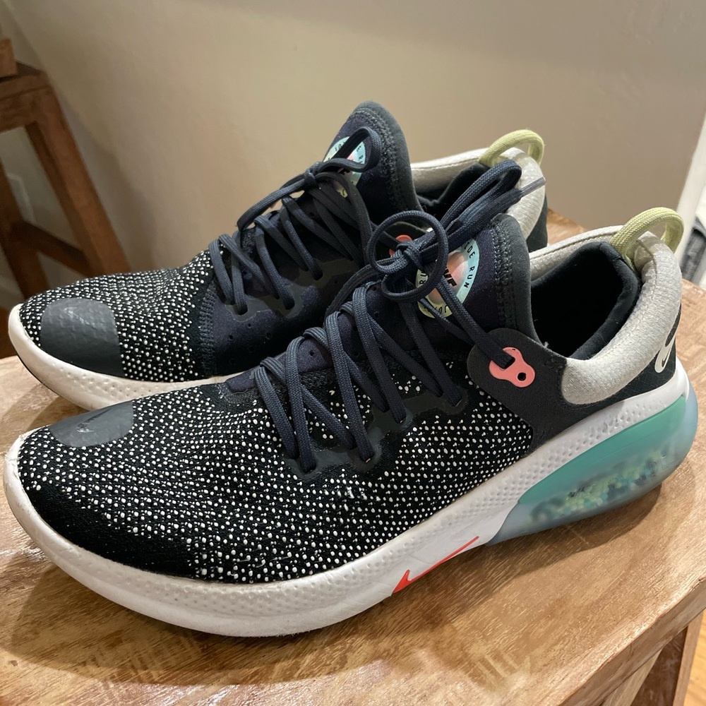 Nike Joyride - Black and White Running Shoes with Teal Highlights - Picture 2 of 9